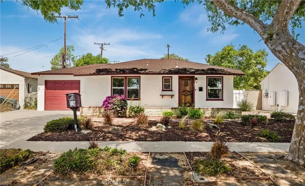 $899,000 | 4951 East Los Coyotes Diagonal, Long Beach, CA 90815