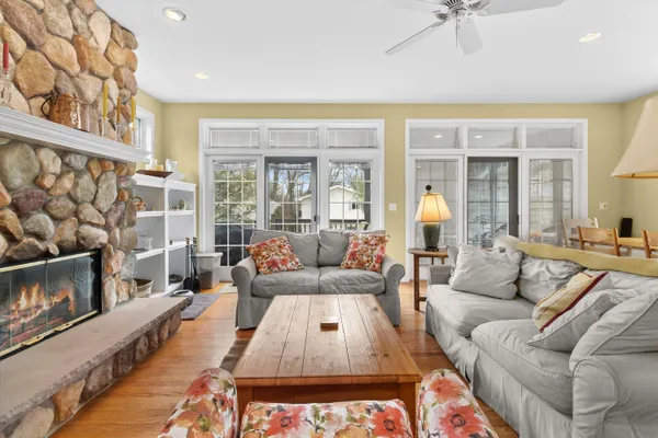 $1,299,000 | 2 Lincoln Parkway, Williams Bay, WI 53191