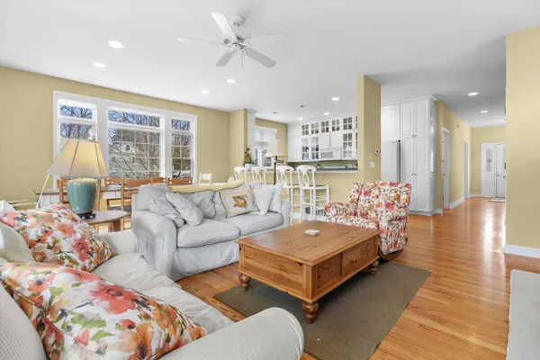$1,299,000 | 2 Lincoln Parkway, Williams Bay, WI 53191