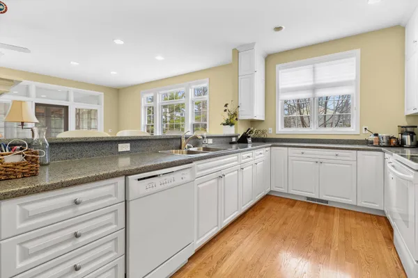 $1,299,000 | 2 Lincoln Parkway, Williams Bay, WI 53191