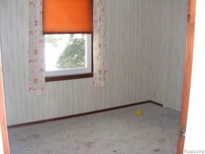 2317 Parmater Road Gaylord, MI 49735 - Photo 4 of 6 71180376 Bed2.jpg