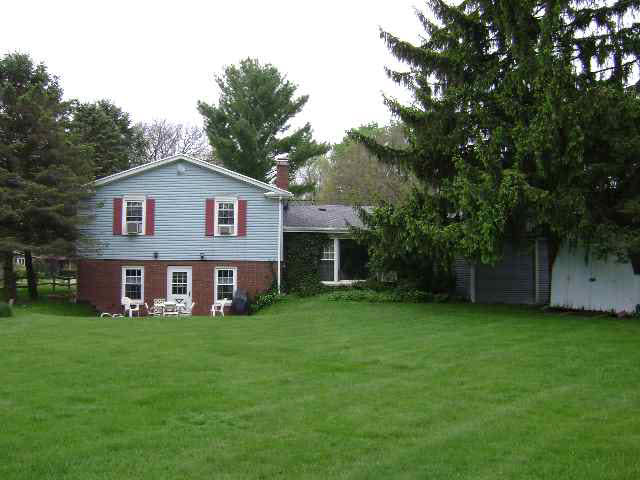 219 Carter Road Goshen, IN 46526 - Photo 2 of 5 Gallery Image 2