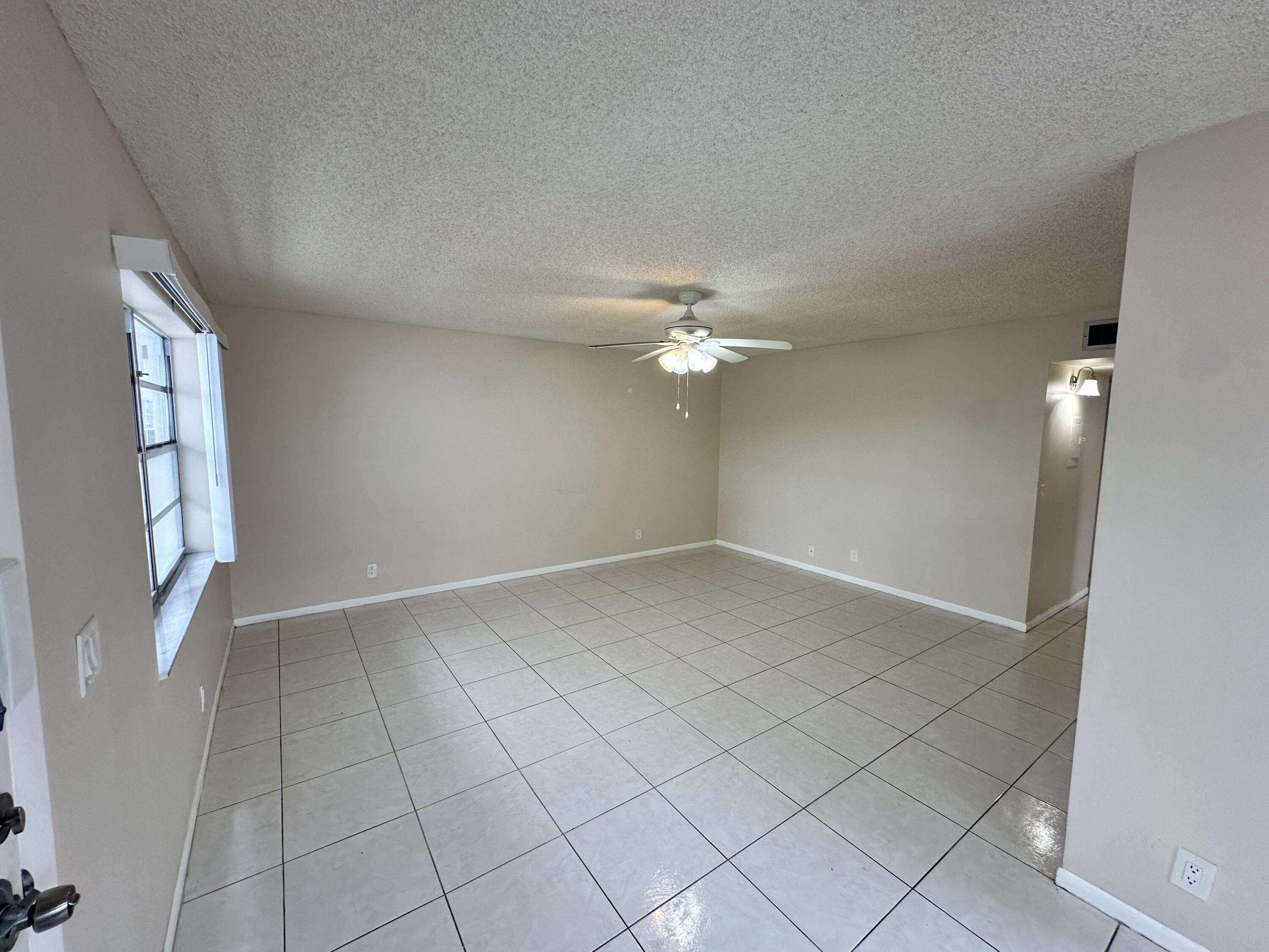 811 Flanders Q Delray Beach, FL 33484 - Photo 6 of 37 811_Flanders_ (4)