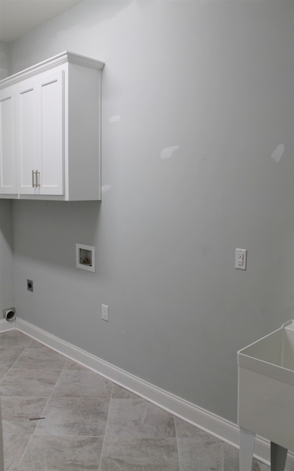 8580 North Lamhatty Lane Daphne, AL 36526 - Photo 12 of 49 Laundry Room