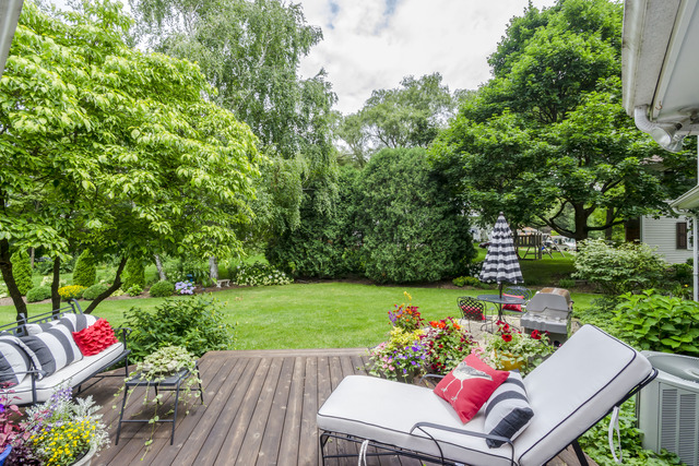 737 West Bauer Road Naperville, IL 60563 - Photo 22 of 25 a view of a backyard with sitting area