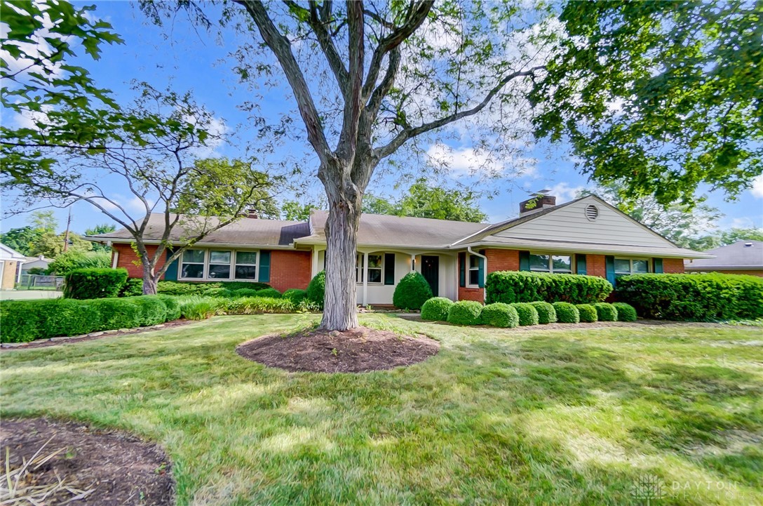 3451 Westbury Road Kettering, OH 45409 - Photo 3 of 58