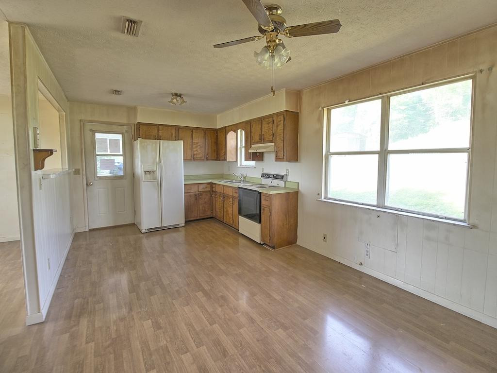 2433 Red Fletcher Road Jonesville, VA 24263 - Photo 14 of 21 Photo 14