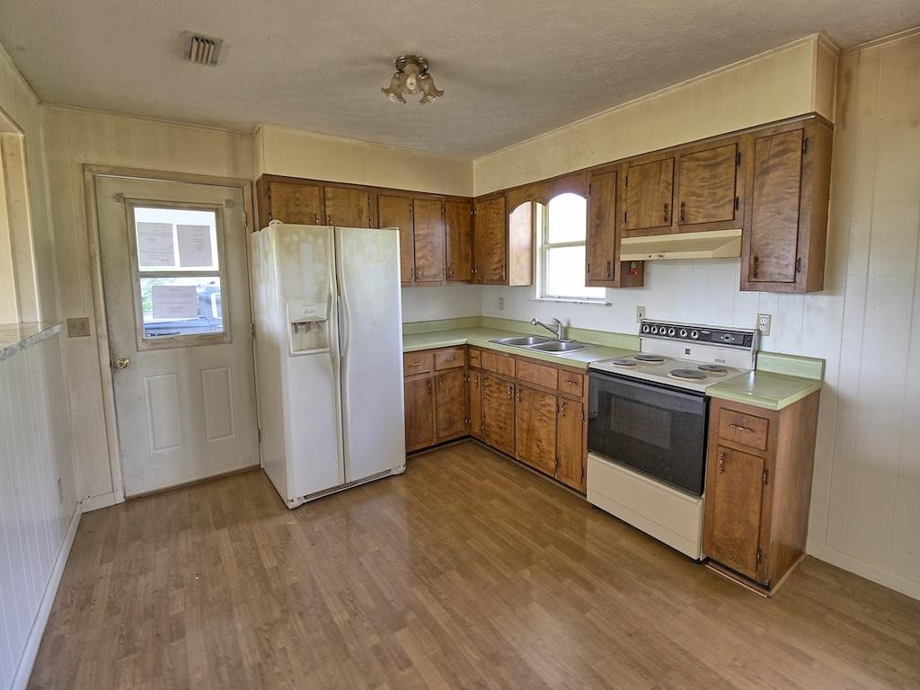 2433 Red Fletcher Road Jonesville, VA 24263 - Photo 15 of 21 Photo 15