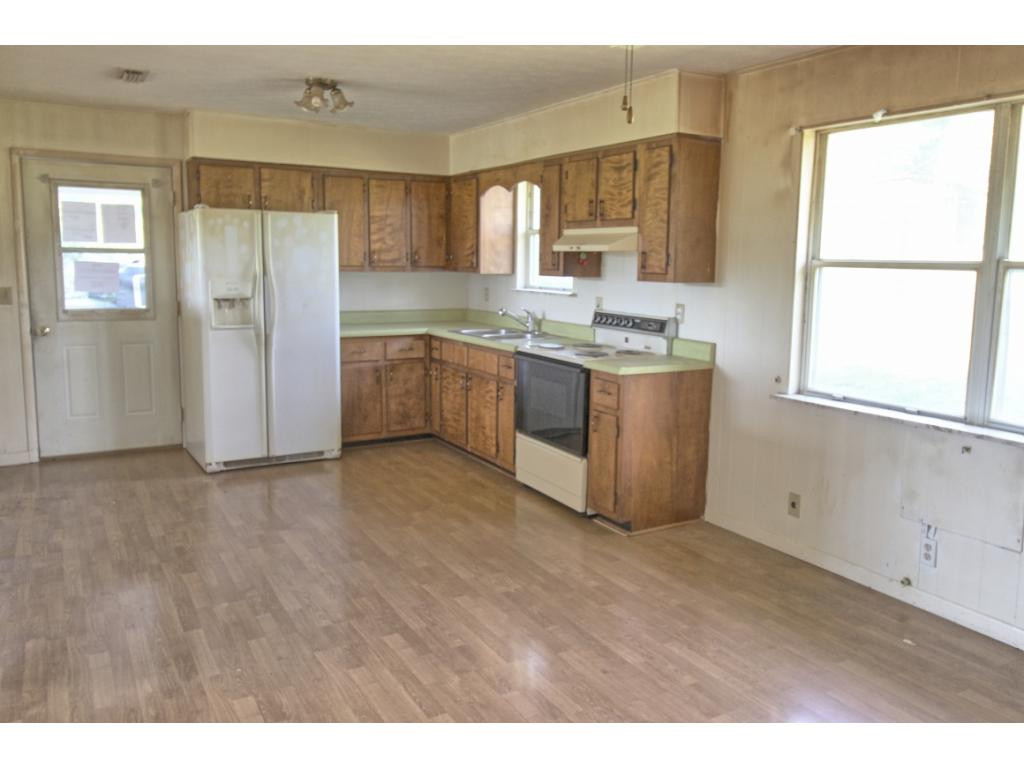 2433 Red Fletcher Road Jonesville, VA 24263 - Photo 2 of 21 Photo 2