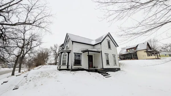 $39,900 | 112 Bluff Street, Lake Benton, MN 56149