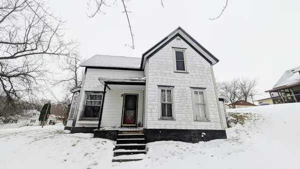 $39,900 | 112 Bluff Street, Lake Benton, MN 56149