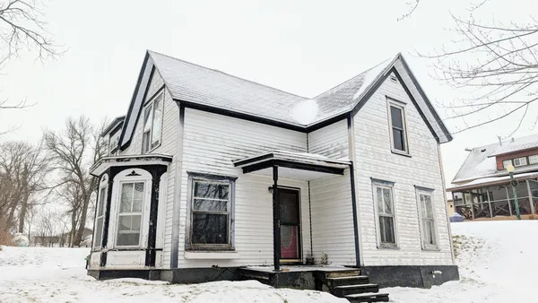 $39,900 | 112 Bluff Street, Lake Benton, MN 56149