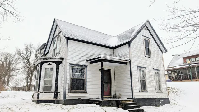 $39,900 | 112 Bluff Street, Lake Benton, MN 56149