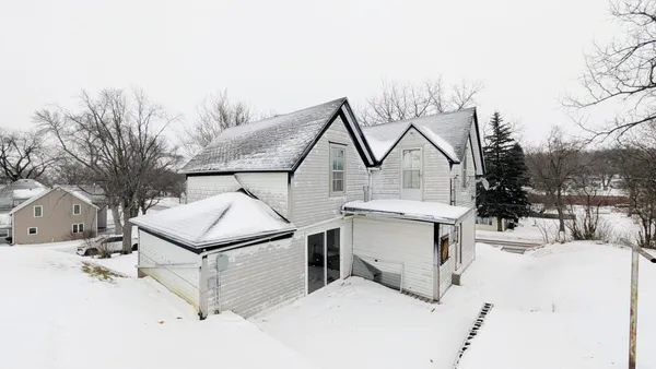 $39,900 | 112 Bluff Street, Lake Benton, MN 56149