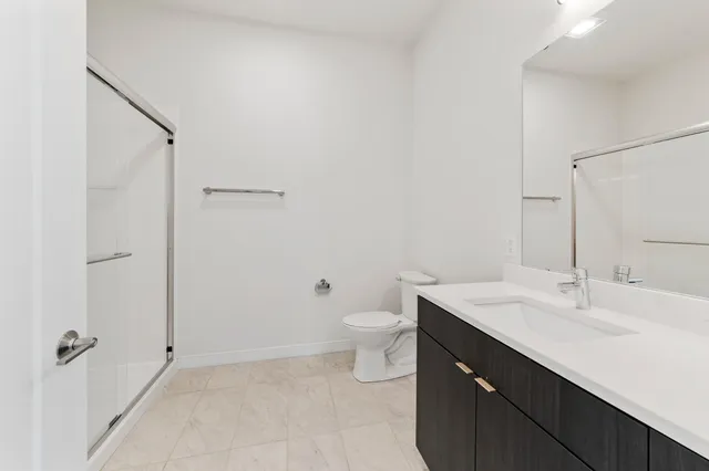 $1,812 | 5945 6th Avenue, Unit 117, Kenosha, WI 53140