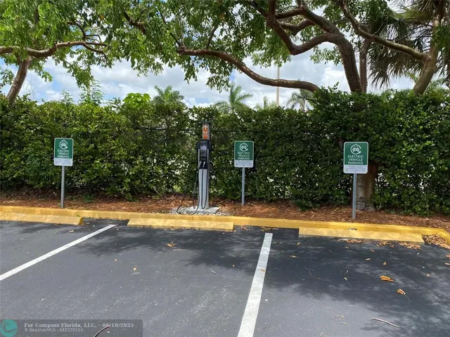 $210,000 | 4081 Westbury H, Unit 4081, Deerfield Beach, FL 33442