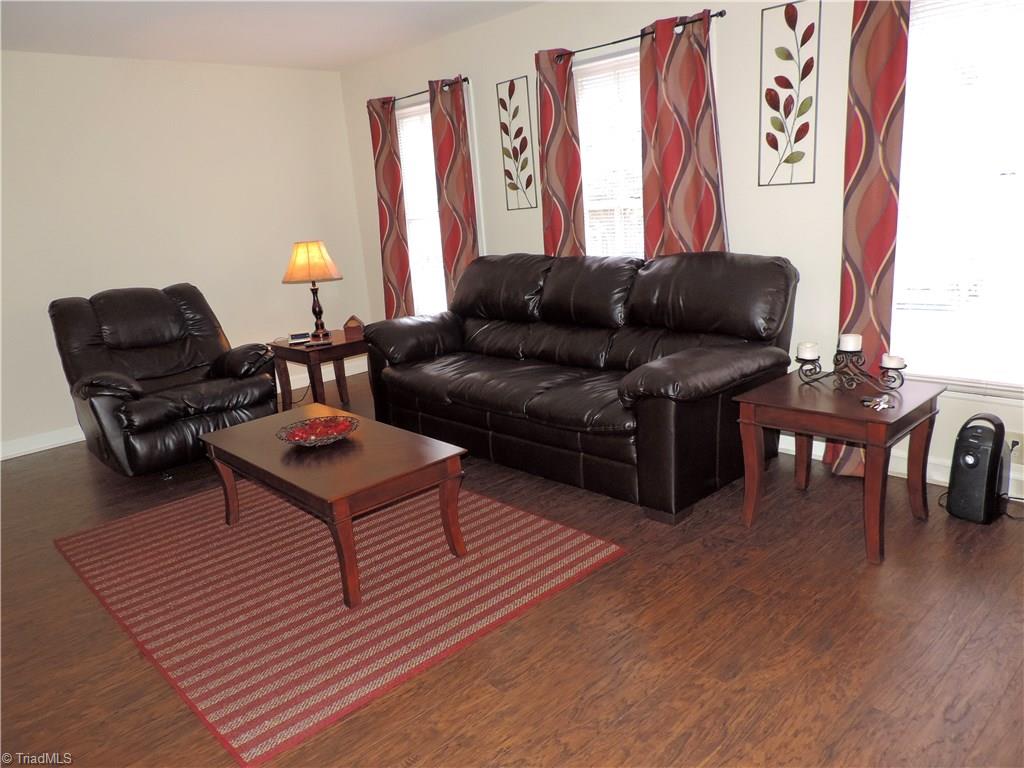650 Rugby Row, Unit D Winston-Salem, NC 27106 - Photo 3 of 12 Gallery Image 3