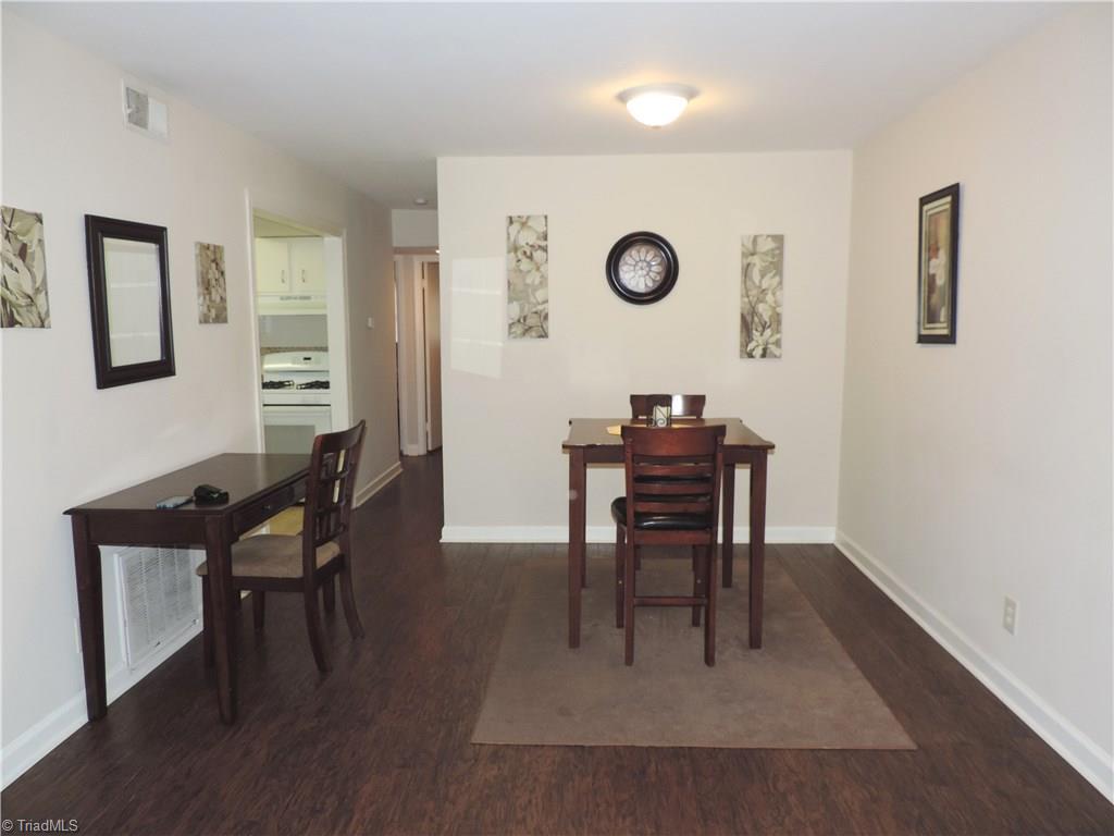 650 Rugby Row, Unit D Winston-Salem, NC 27106 - Photo 4 of 12 Gallery Image 4