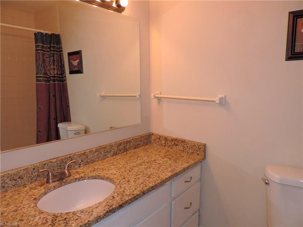 650 Rugby Row, Unit D Winston-Salem, NC 27106 - Photo 10 of 12 Gallery Image 10