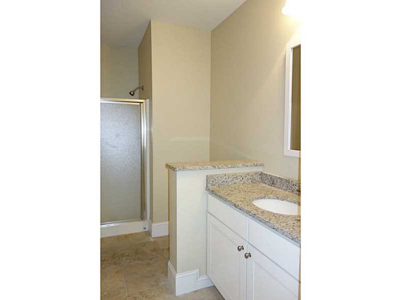 32 Hamilton Farm Road, Unit B1 North Kingstown, RI 02852 - Photo 5 of 11 Bathroom.
