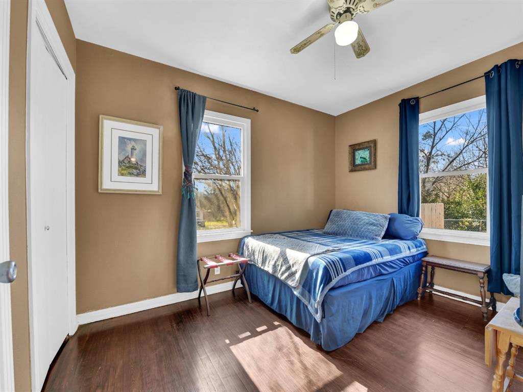 309 North Cedar Street Springtown, TX 76082 - Photo 15 of 22