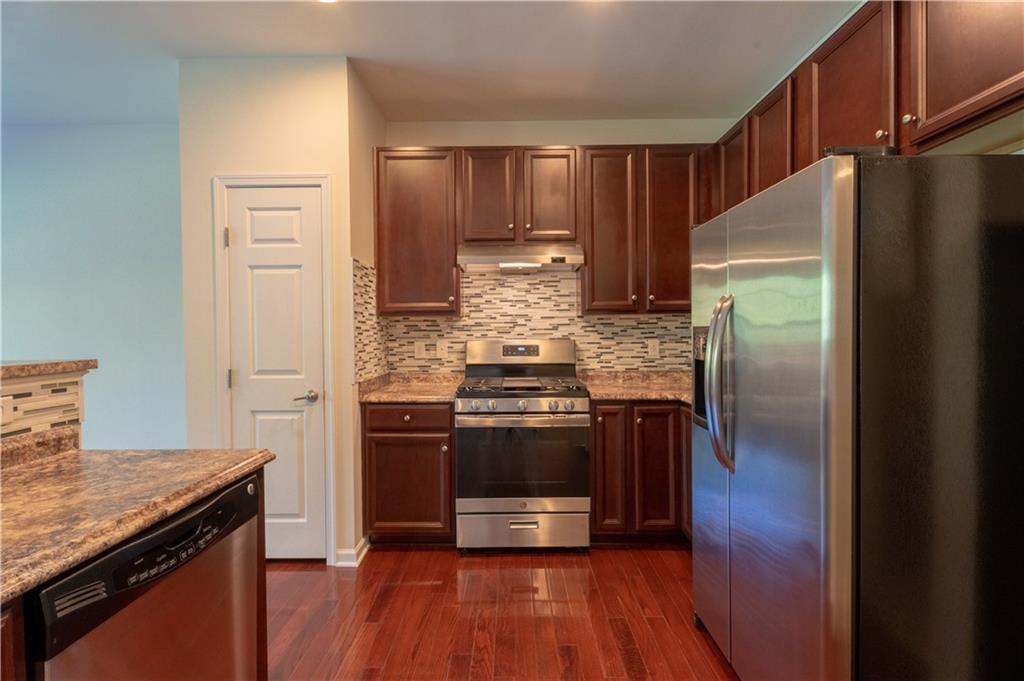 302 Maple Ridge Drive Canonsburg, PA 15317 - Photo 10 of 29 Gallery Image 10