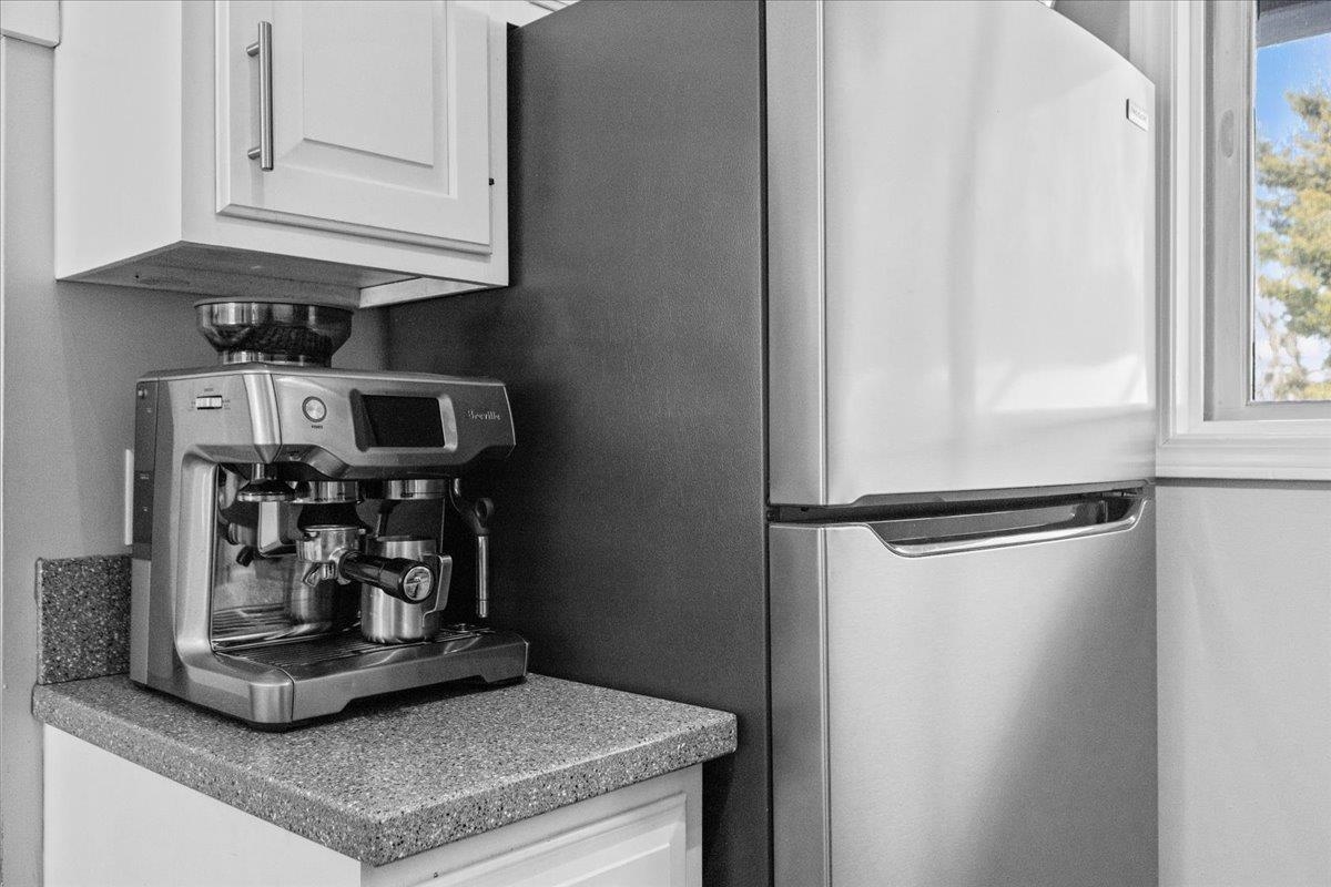 33 Harbor View Road, Unit 906 South Burlington, VT 05403 - Photo 11 of 44