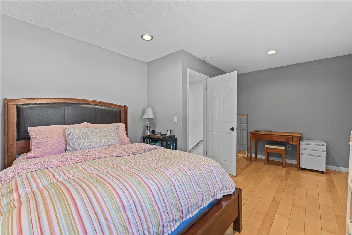 33 Harbor View Road, Unit 906 South Burlington, VT 05403 - Photo 30 of 44