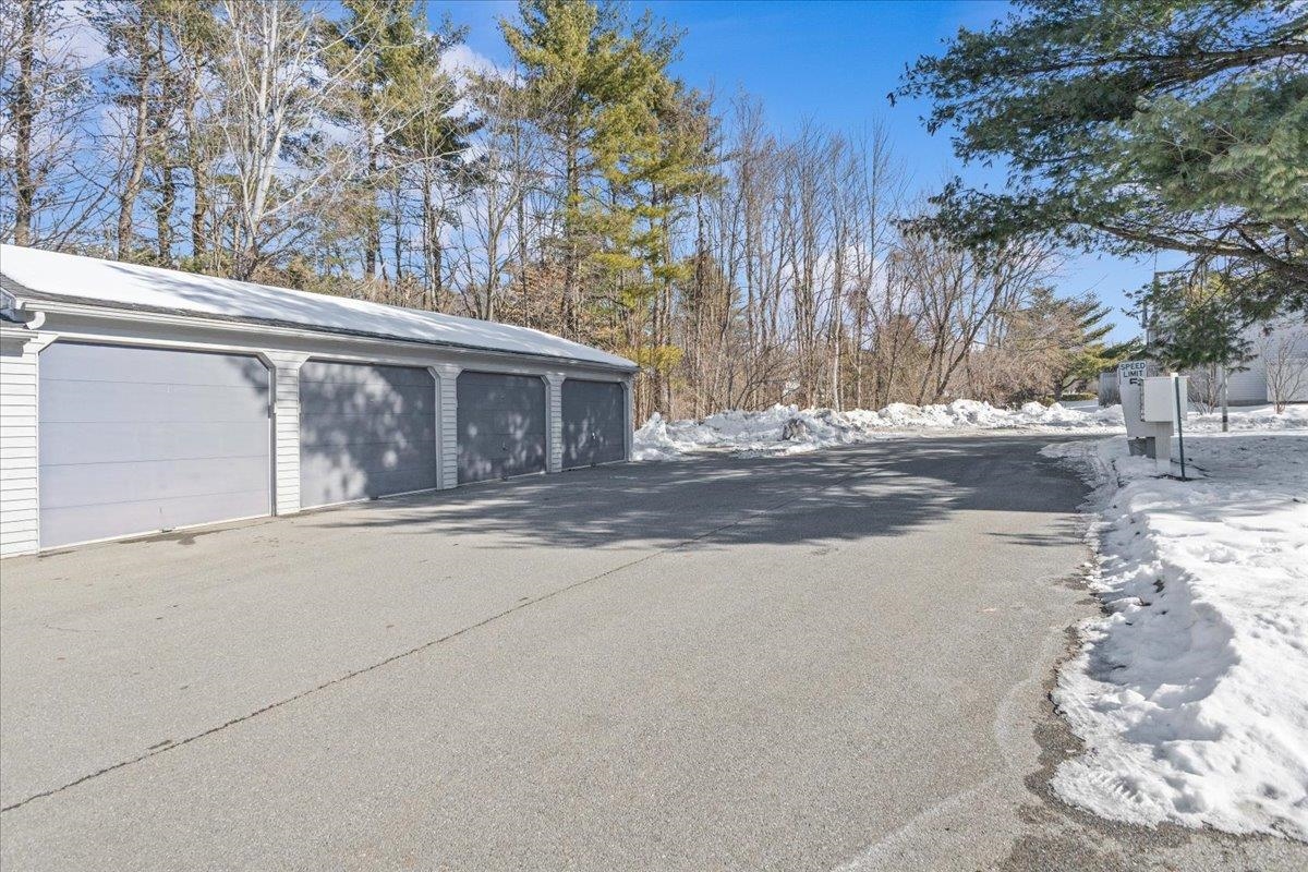 33 Harbor View Road, Unit 906 South Burlington, VT 05403 - Photo 38 of 44