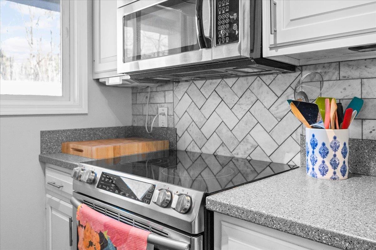 33 Harbor View Road, Unit 906 South Burlington, VT 05403 - Photo 10 of 44