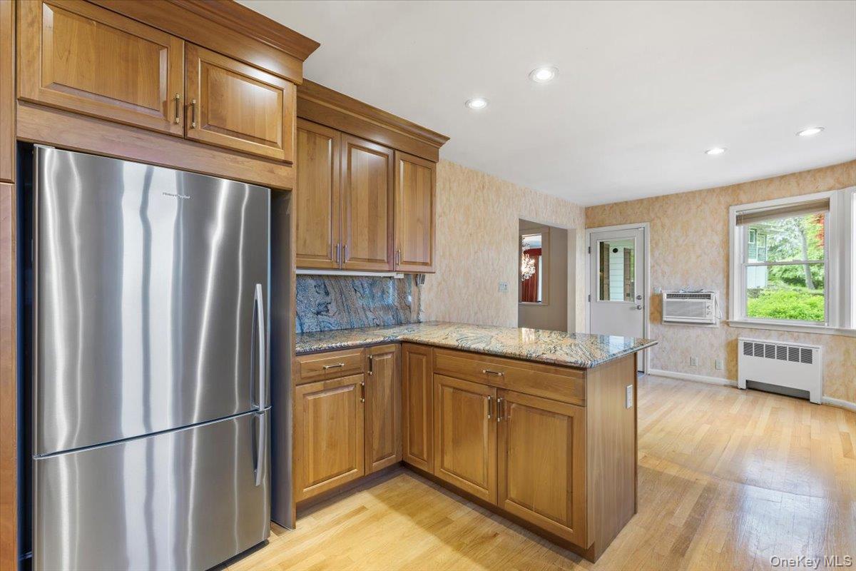 11 Malvern Road Scarsdale, NY 10583 - Photo 4 of 20