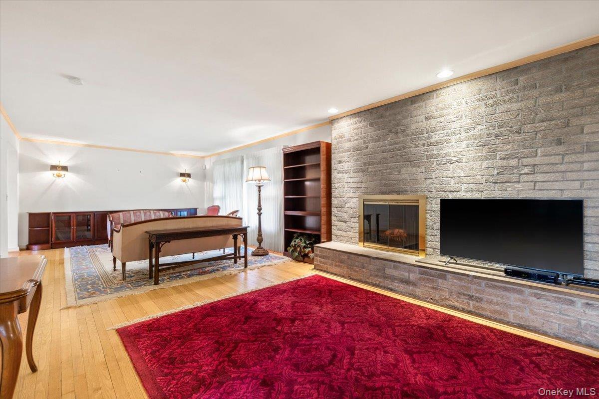 11 Malvern Road Scarsdale, NY 10583 - Photo 9 of 20
