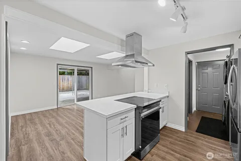 $915,000 | 2157 North 122nd Street, Seattle, WA 98133