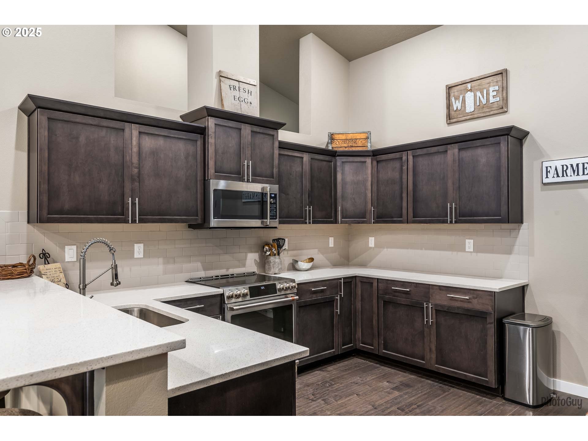 88454 Sproat Ranch Road Veneta, OR 97487 - Photo 11 of 48 Kitchen