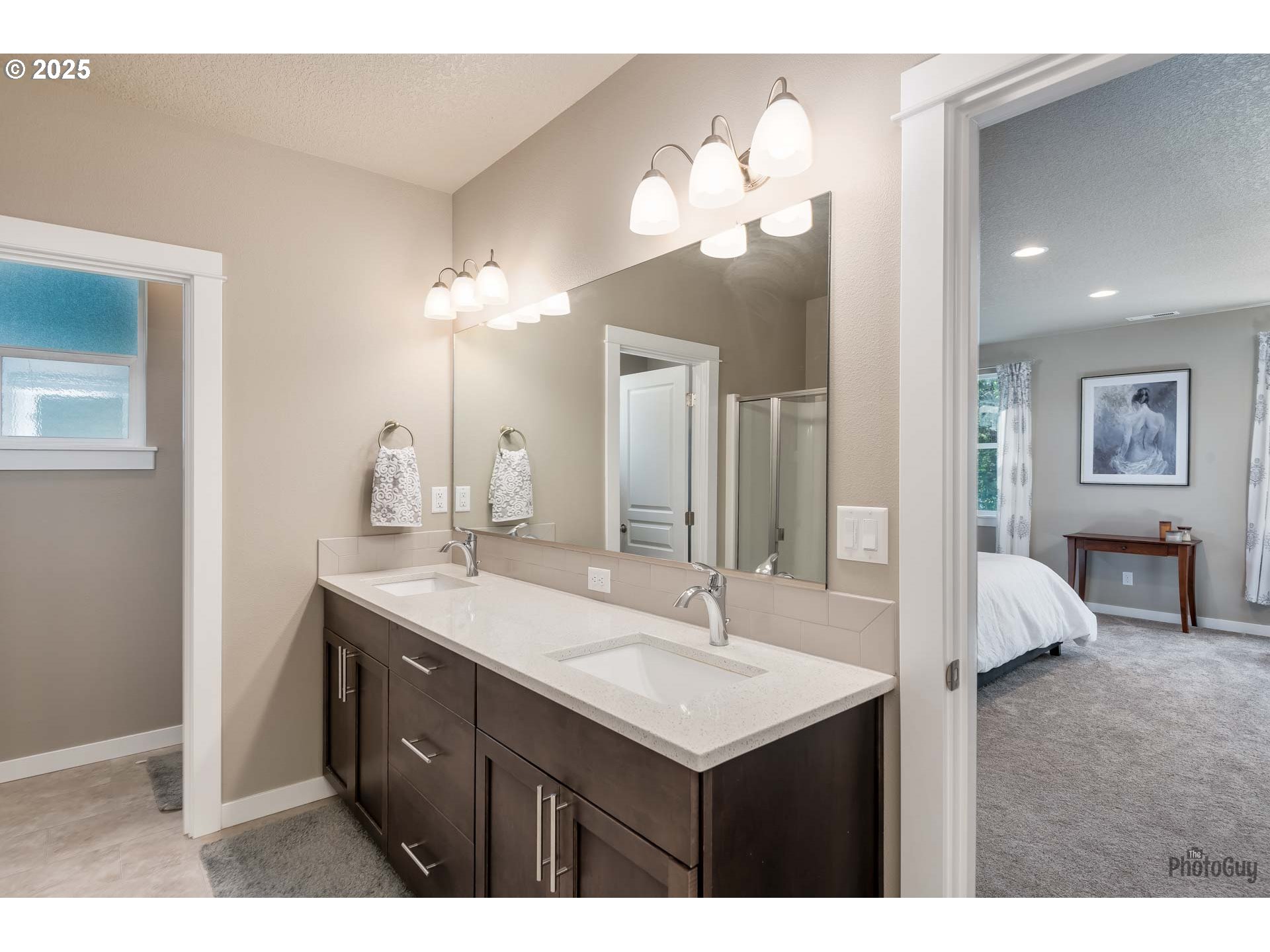 88454 Sproat Ranch Road Veneta, OR 97487 - Photo 22 of 48 Owner's Suite Bathroom