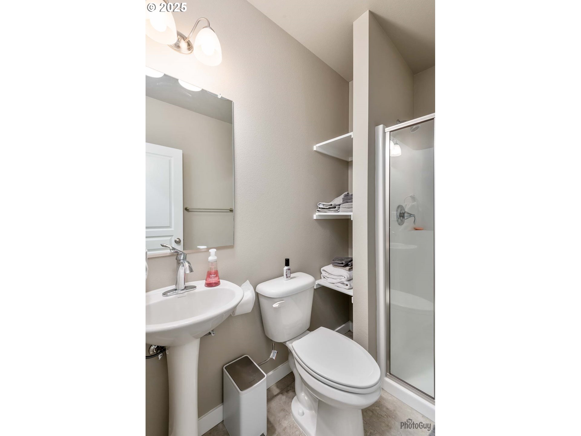 88454 Sproat Ranch Road Veneta, OR 97487 - Photo 29 of 48 Bathroom