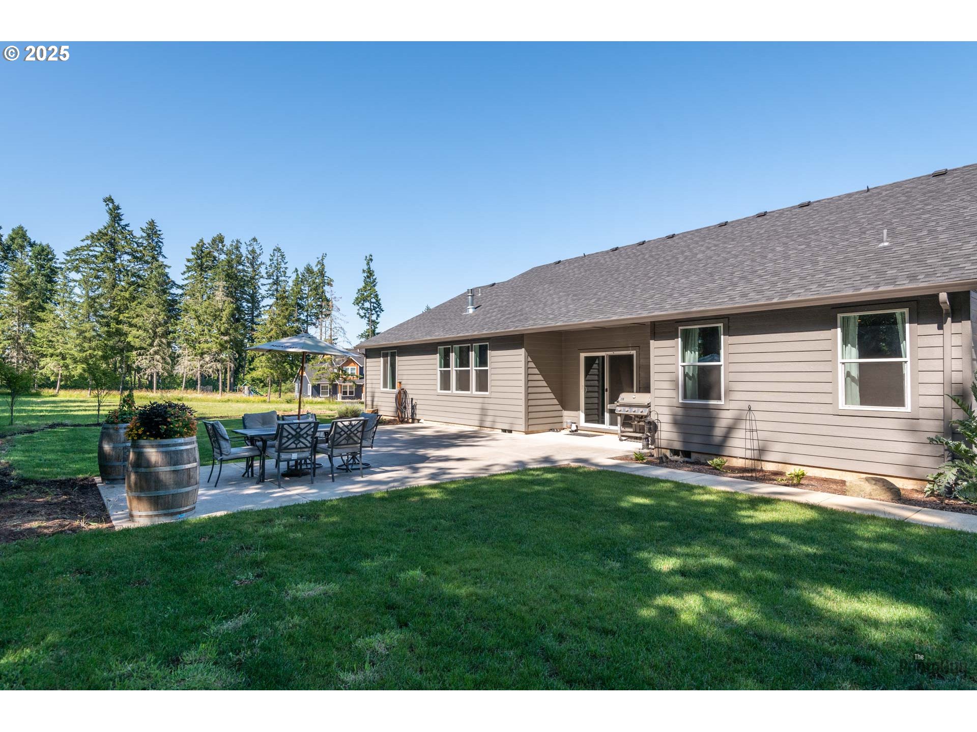 88454 Sproat Ranch Road Veneta, OR 97487 - Photo 38 of 48 Backyard