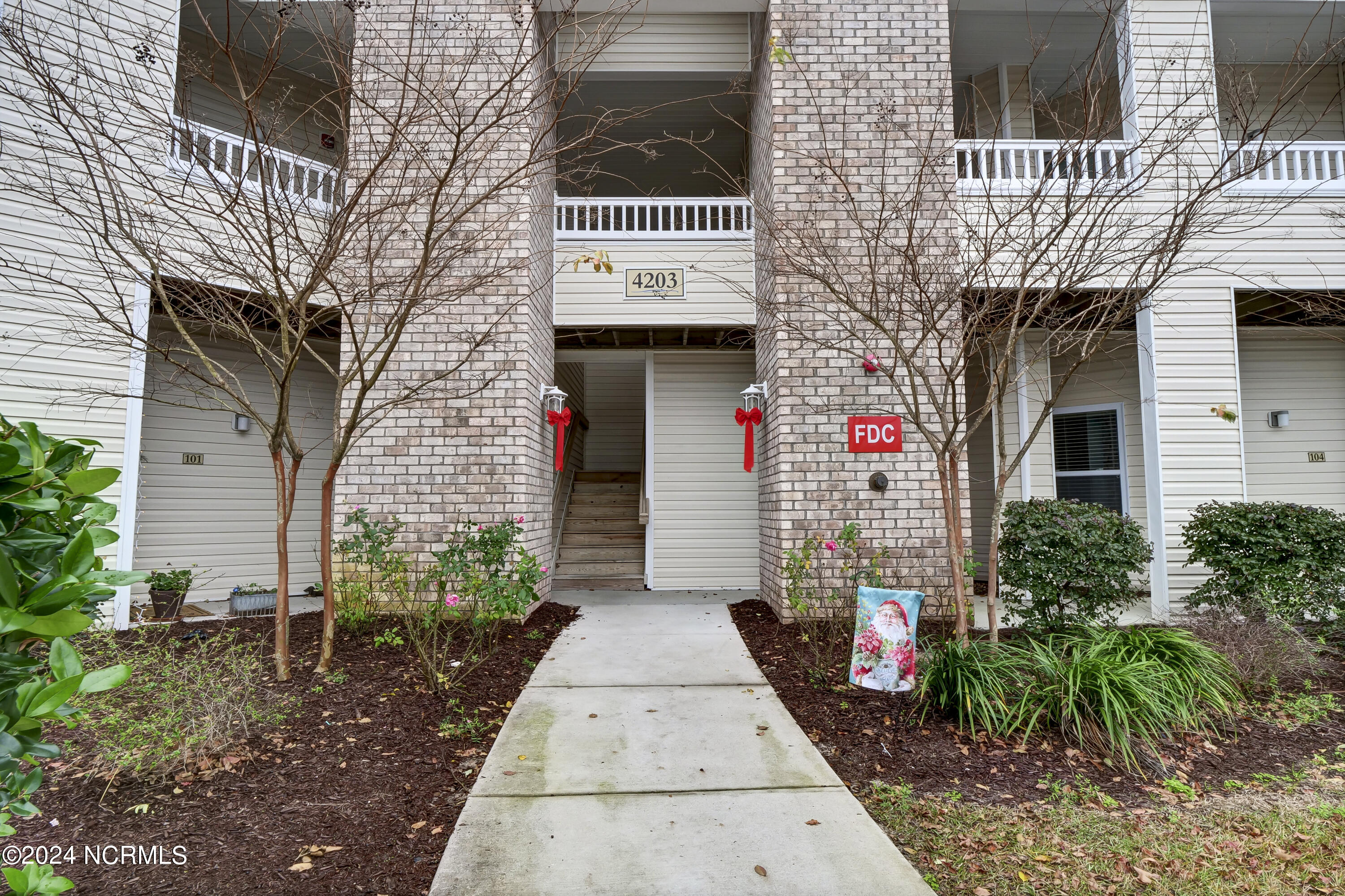 4203 River Road, Unit 202 Wilmington, NC 28412 - Photo 2 of 37 002_p4888868