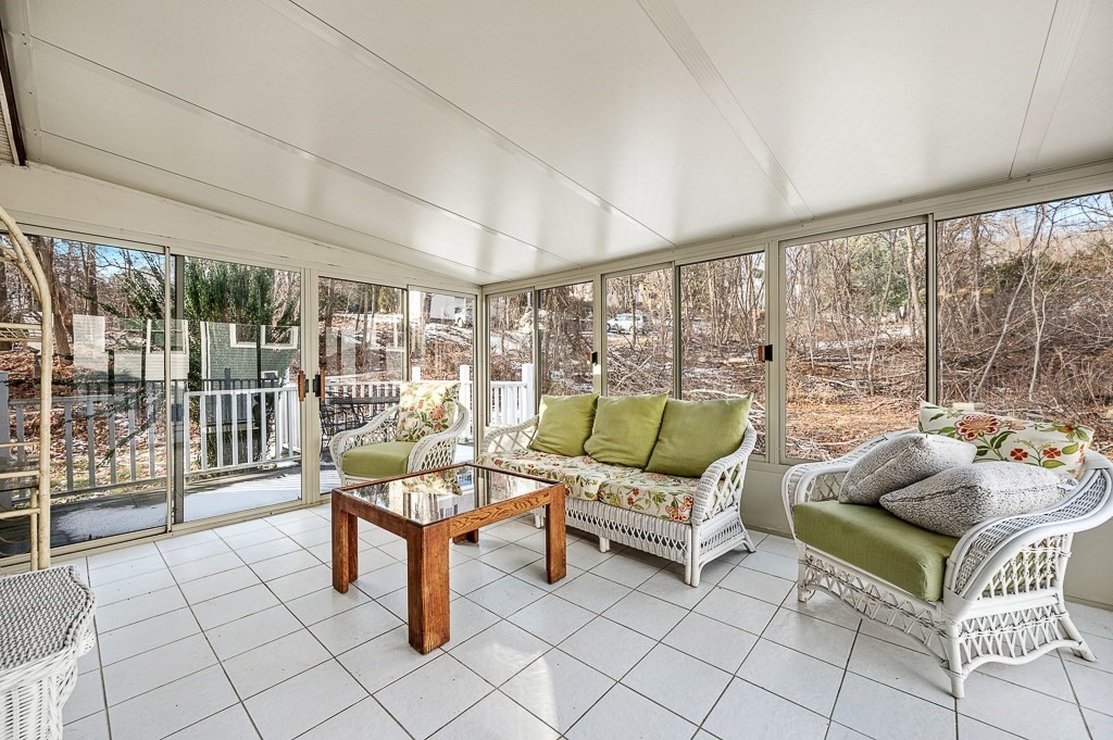 29 Dominion Road Worcester, MA 01605 - Photo 12 of 36