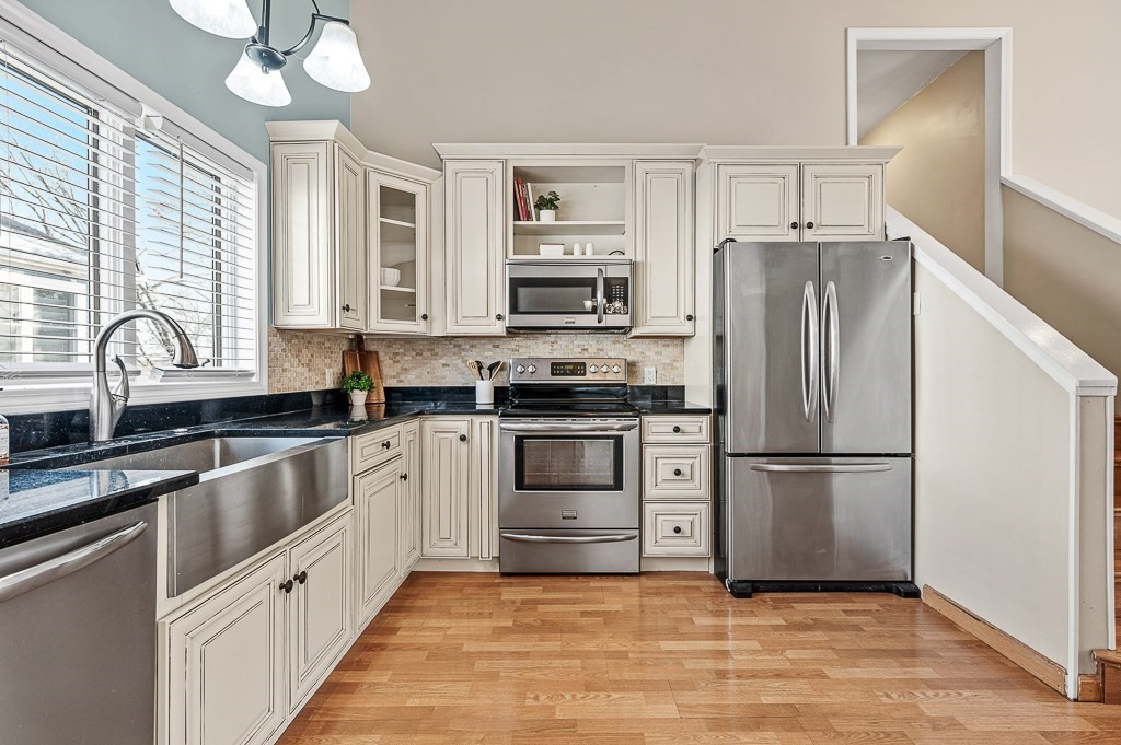 29 Dominion Road Worcester, MA 01605 - Photo 8 of 36