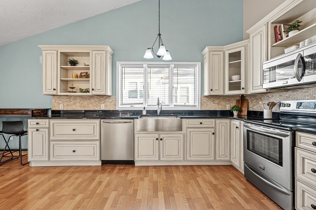 29 Dominion Road Worcester, MA 01605 - Photo 9 of 36