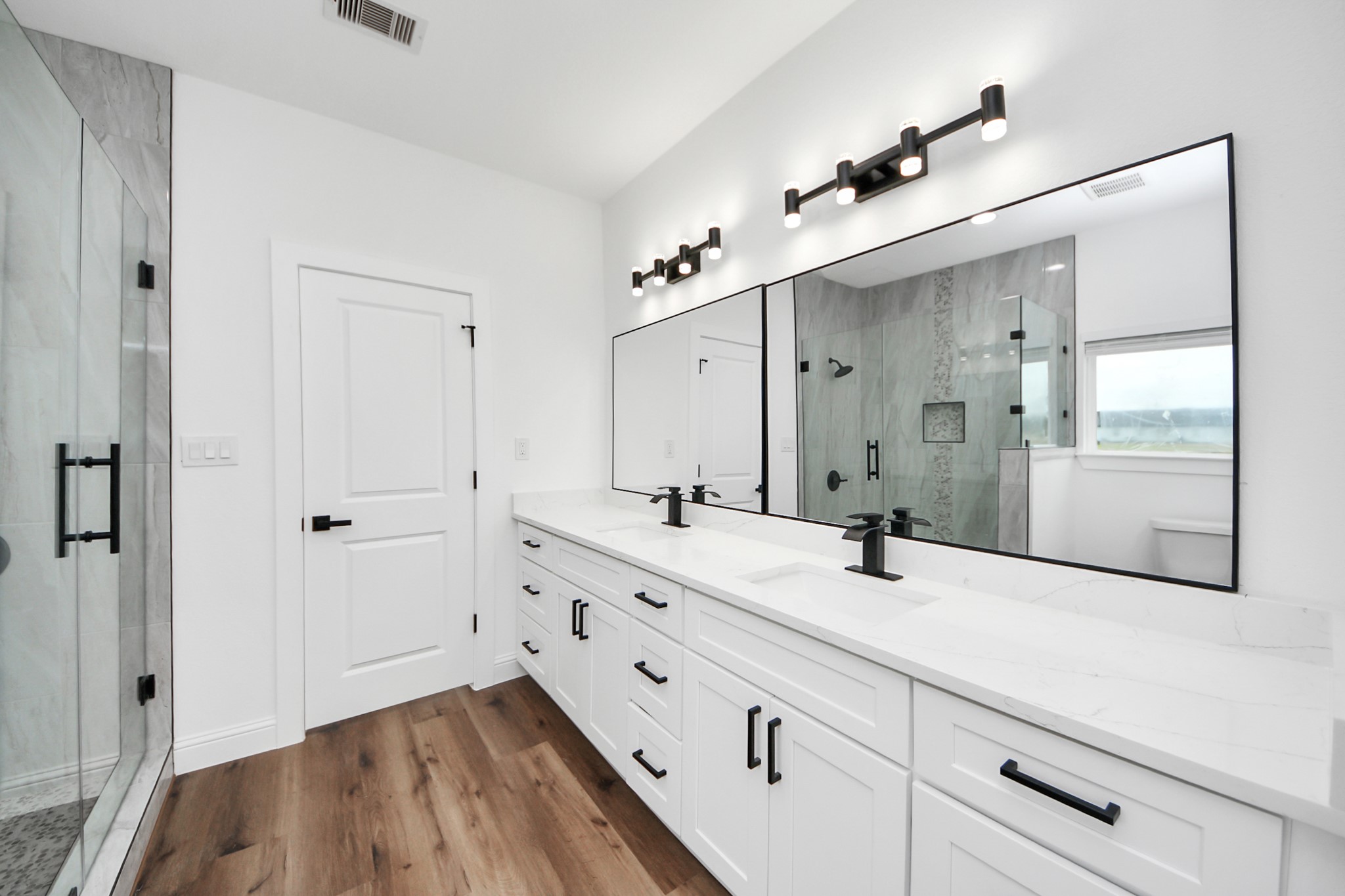 39934 Garrett Road, Unit R Brookshire, TX 77423 - Photo 35 of 50 Beautifull Finishes