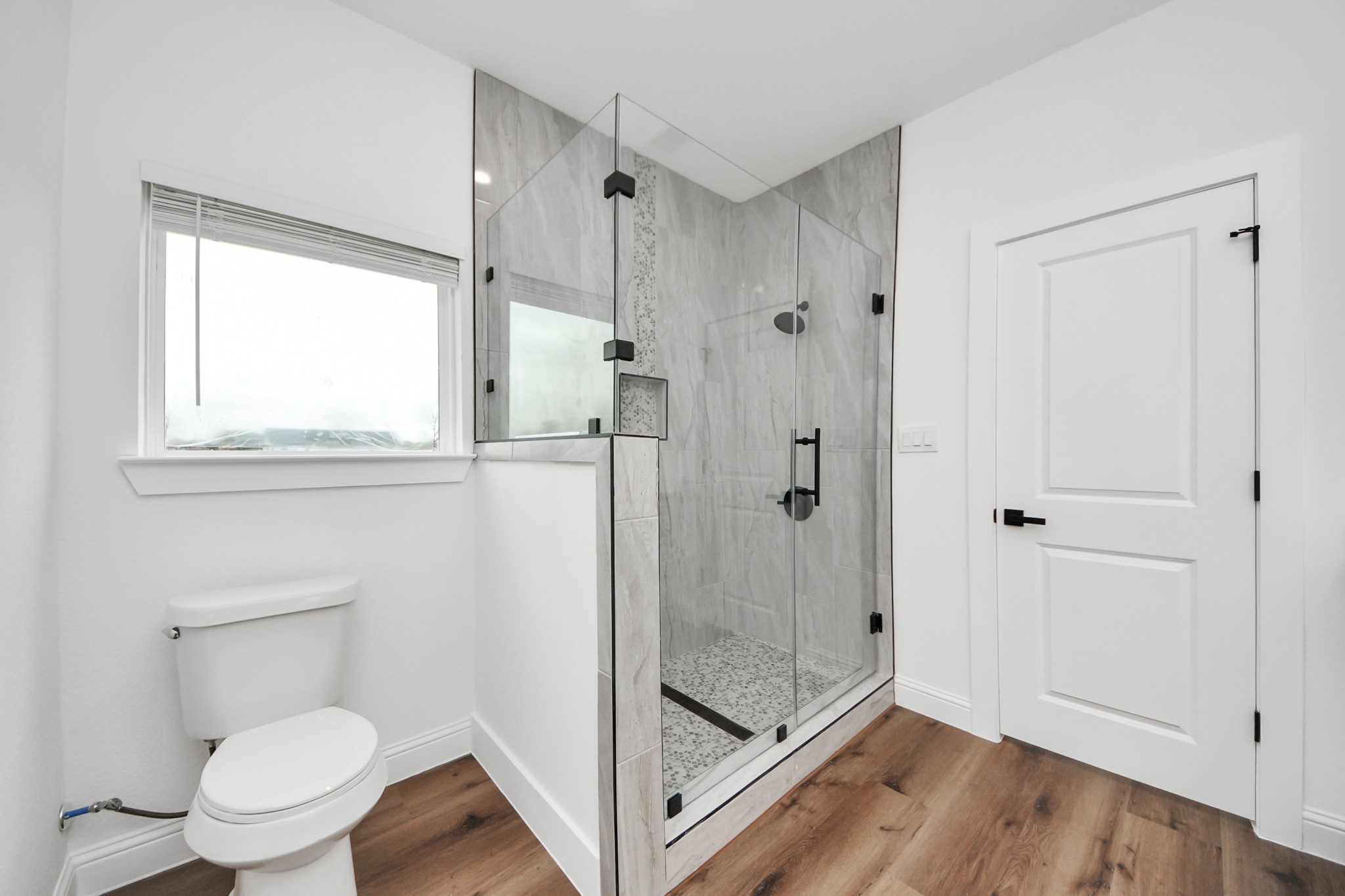 39934 Garrett Road, Unit R Brookshire, TX 77423 - Photo 36 of 50 Walking shower