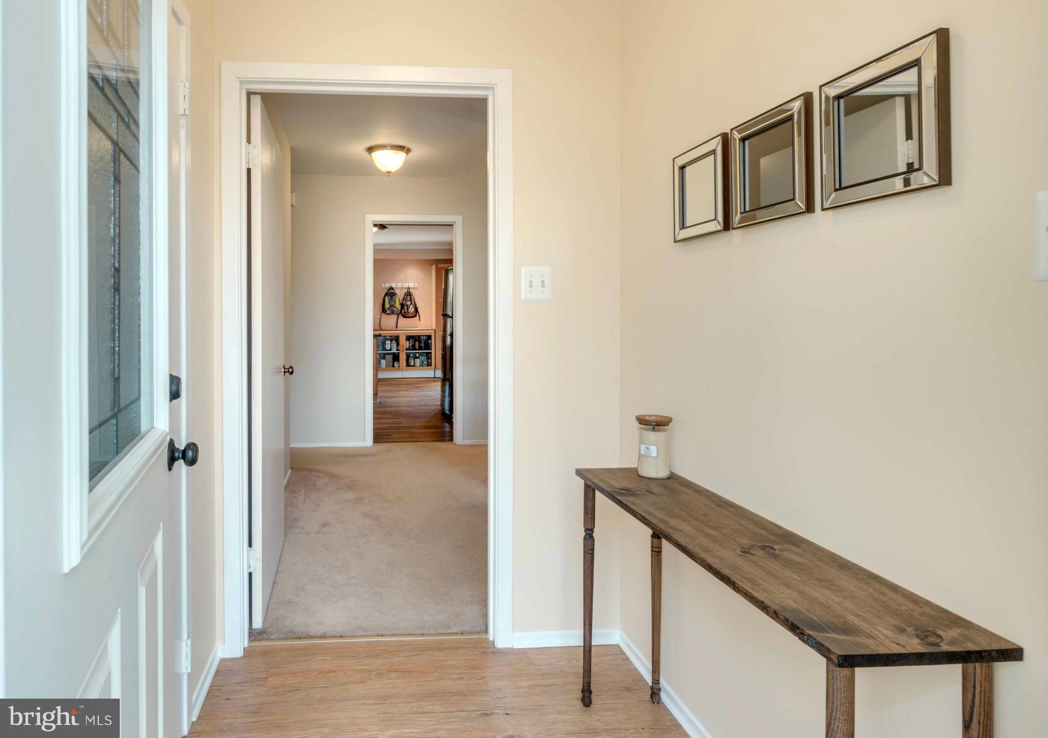 4413 Pleasant Valley Road Chantilly, VA 20151 - Photo 7 of 30 FOYER 1