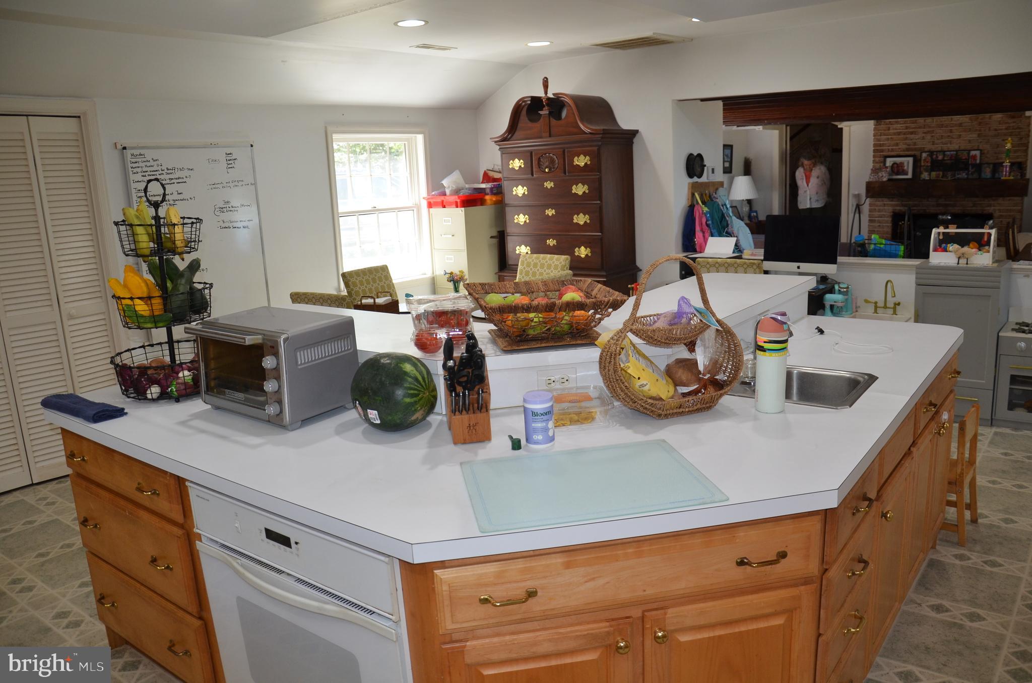 9020 Bozman Neavitt Road St. Michaels, MD 21663 - Photo 12 of 32 Large kitchen island