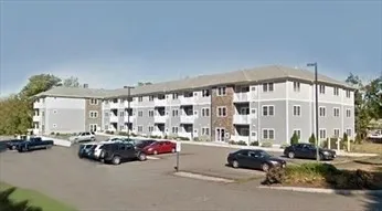 $2,195 | 670 Bedford Street, Unit 101, Whitman, MA 02382