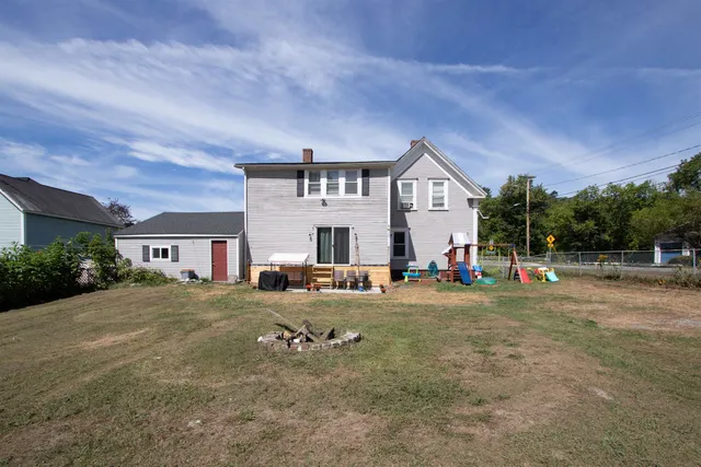 $245,000 | 220 Elm Street, St. Johnsbury, VT 05819