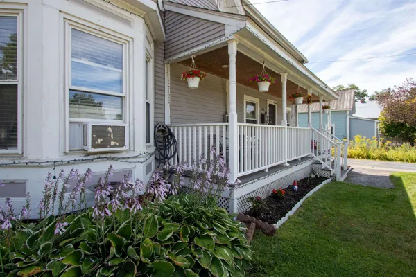 $245,000 | 220 Elm Street, St. Johnsbury, VT 05819