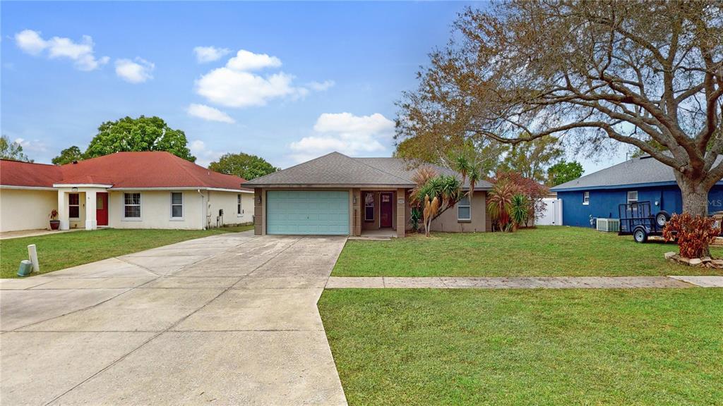 33817 Secret Hill Road Leesburg, FL 34788 - Photo 1 of 1