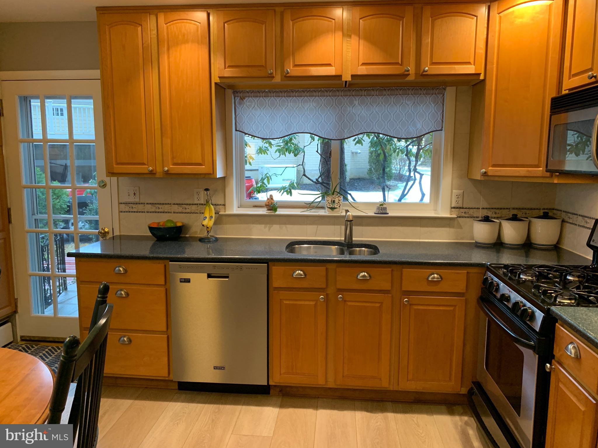 147 Harned Road Springfield, PA 19064 - Photo 16 of 56 Plenty of work area & cabinetry